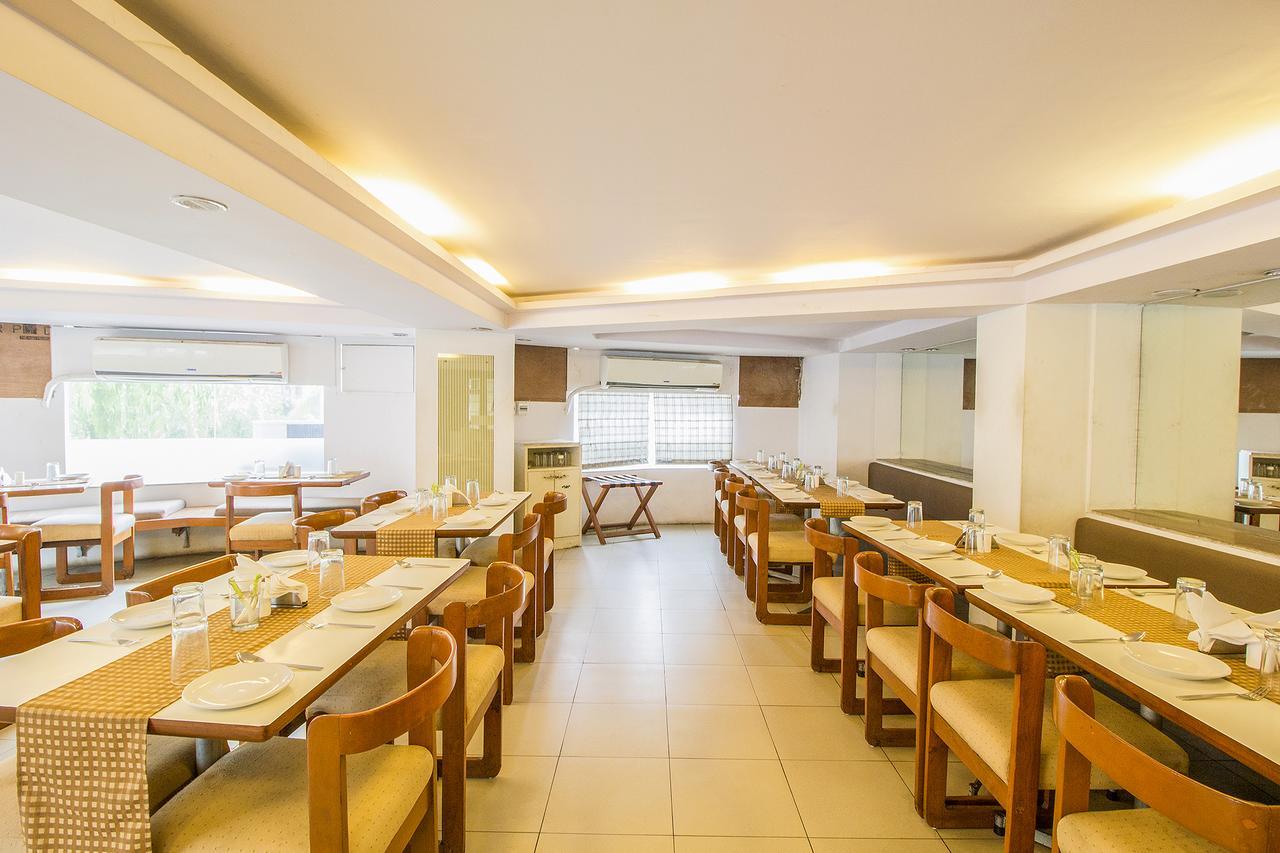 מלון ואדודרה Fabexpress Kalyan - Nr Dairy Dan Circle מראה חיצוני תמונה